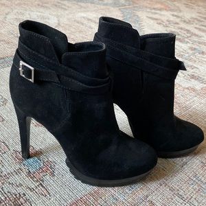 Forever21 black ankle booties with 3.5 inch heels